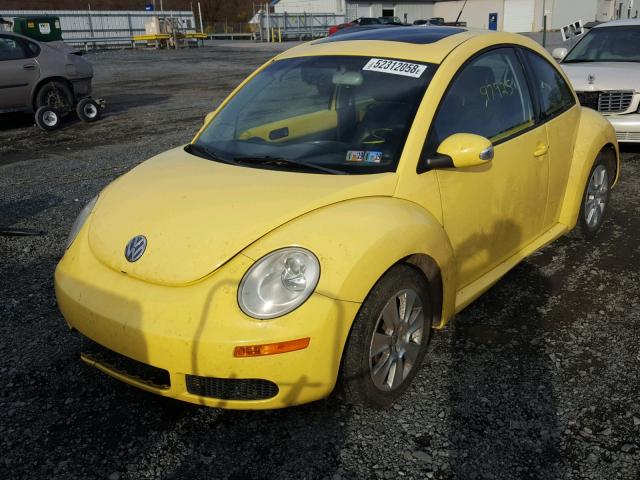 3VWRG31CX8M500329 - 2008 VOLKSWAGEN NEW BEETLE YELLOW photo 2