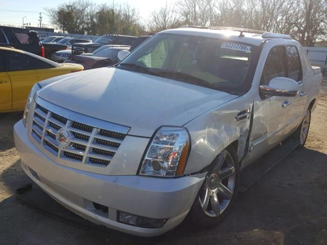 3GYT4NEF1DG371594 - 2013 CADILLAC ESCALADE E WHITE photo 2