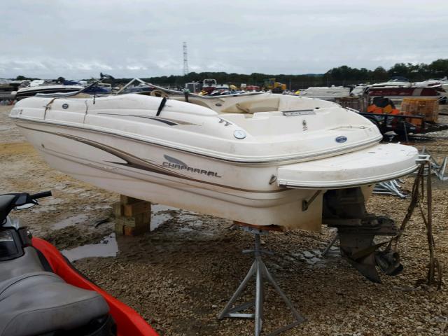 FGBL1116F303 - 2003 CHAP BOAT WHITE photo 3