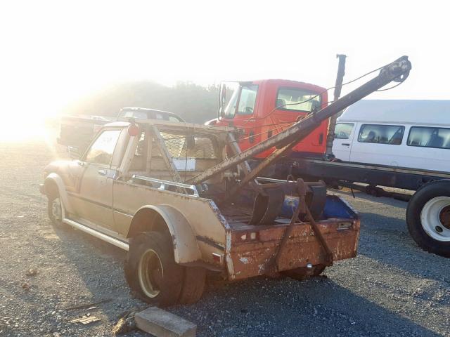 JT4RN44S7D1117649 - 1983 TOYOTA PICKUP 1/2 BEIGE photo 3