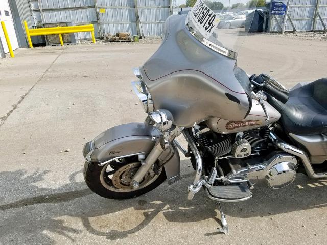 1HD1FF4107Y714133 - 2007 HARLEY-DAVIDSON FLHT CLASS SILVER photo 10