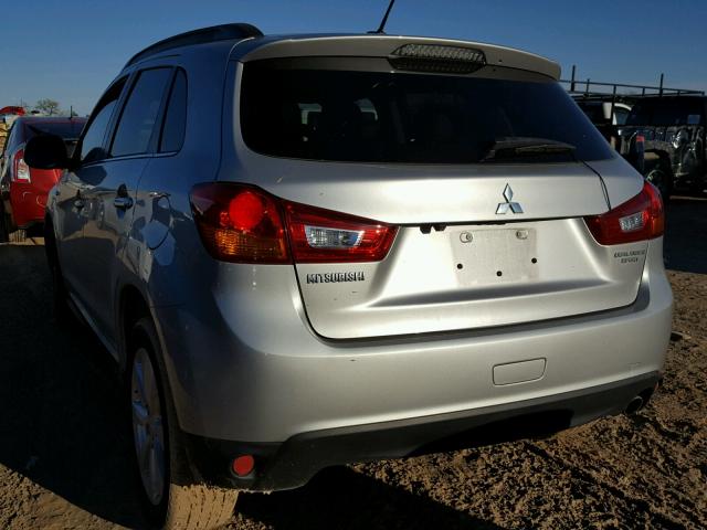 4A4AP4AU0EE022625 - 2014 MITSUBISHI OUTLANDER SILVER photo 3