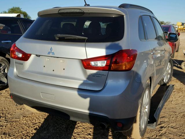 4A4AP4AU0EE022625 - 2014 MITSUBISHI OUTLANDER SILVER photo 4