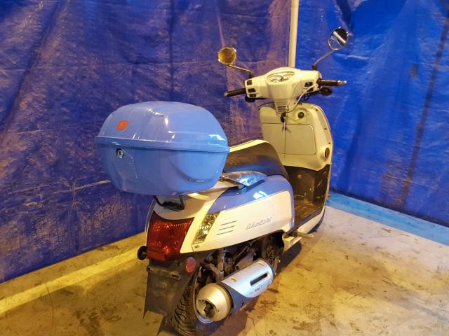 LC2D2H121CC100926 - 2012 KYMCO USA INC LIKE 200I WHITE photo 2