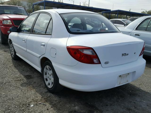 KNADC123326178939 - 2002 KIA RIO WHITE photo 3