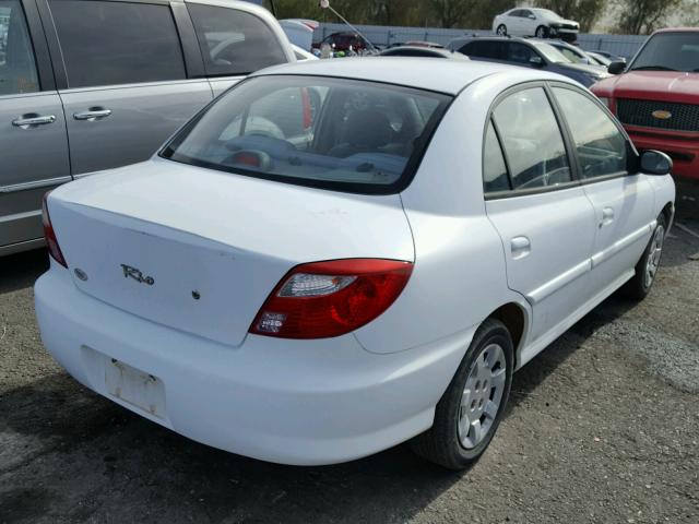 KNADC123326178939 - 2002 KIA RIO WHITE photo 4