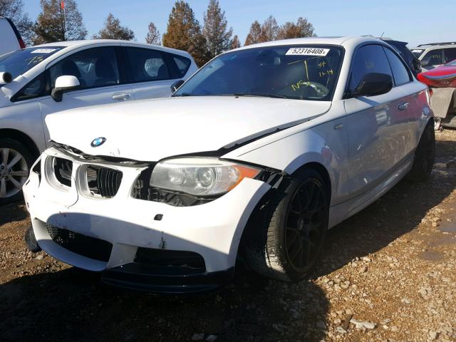 WBAUC9C59CVM12412 - 2012 BMW 135 I WHITE photo 2