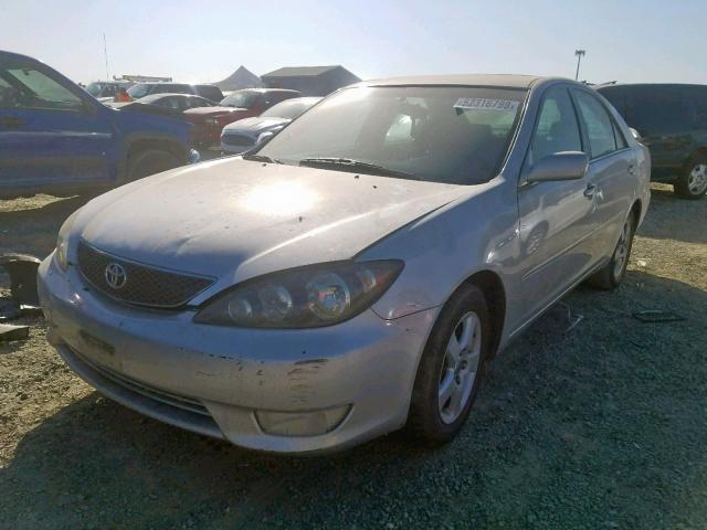 4T1BE32K95U542736 - 2005 TOYOTA CAMRY LE SILVER photo 2