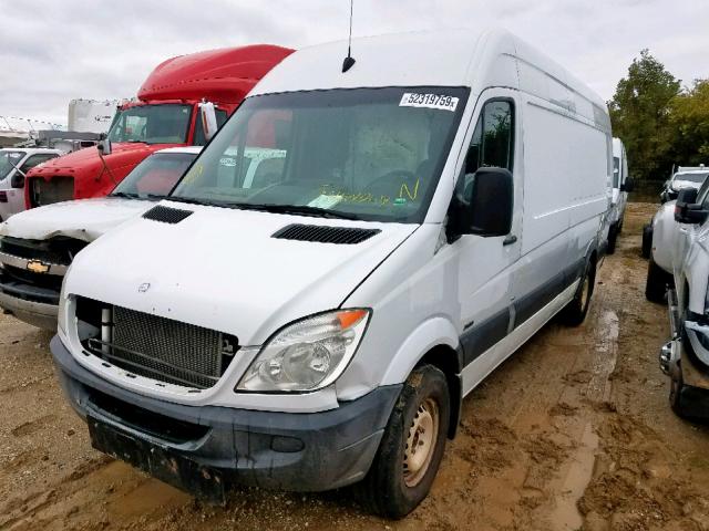 WD3PE8CB5B5591860 - 2011 MERCEDES-BENZ SPRINTER 2 WHITE photo 2