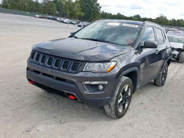 3C4NJDDB4JT441558 - 2018 JEEP COMPASS TR GRAY photo 2