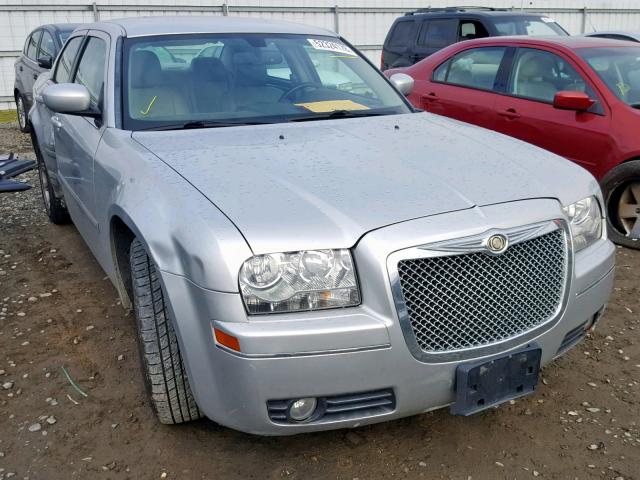 2C3KA53G26H538462 - 2006 CHRYSLER 300 TOURIN SILVER photo 1