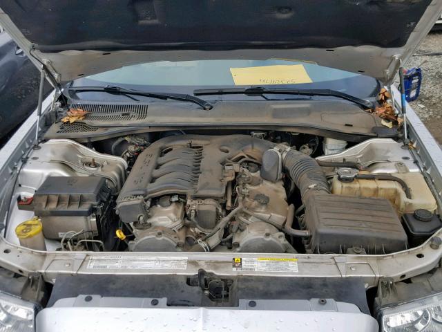 2C3KA53G26H538462 - 2006 CHRYSLER 300 TOURIN SILVER photo 7