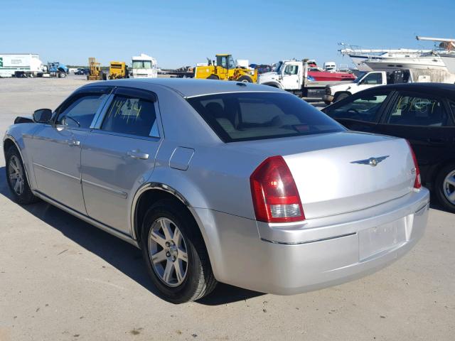 2C3KA53G37H682443 - 2007 CHRYSLER 300 TOURIN GRAY photo 3