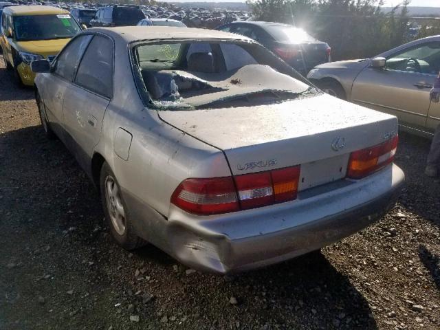 JT8BF28G7W5033835 - 1998 LEXUS ES 300 GRAY photo 3