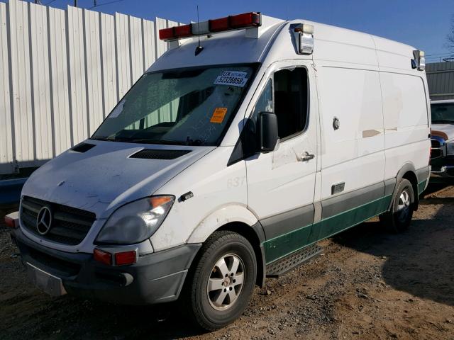 WD3PE7CC4C5664740 - 2012 MERCEDES-BENZ SPRINTER 2 WHITE photo 2