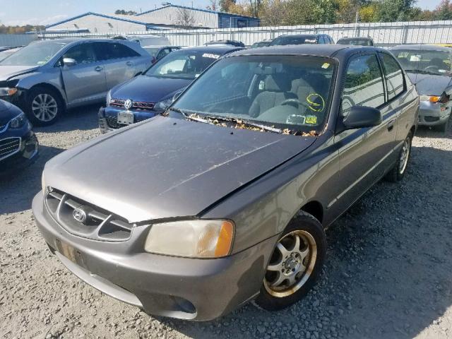 KMHCG35C01U089815 - 2001 HYUNDAI ACCENT GS GRAY photo 2