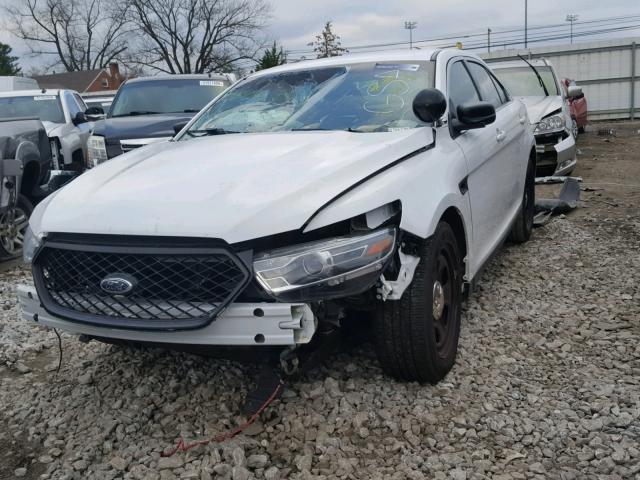 1FAHP2L85HG145541 - 2017 FORD TAURUS POL WHITE photo 2