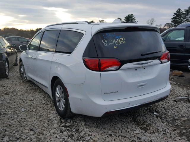 2C4RC1BG3JR270118 - 2018 CHRYSLER PACIFICA T WHITE photo 3