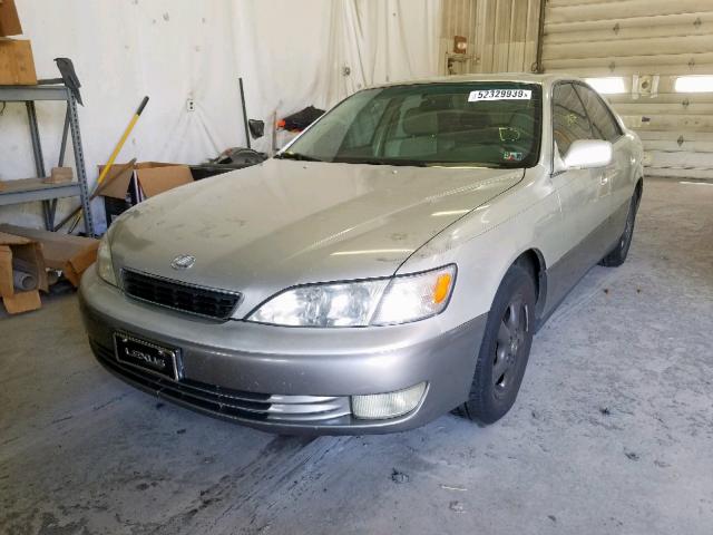 JT8BF28G6W5026665 - 1998 LEXUS ES 300 TAN photo 2