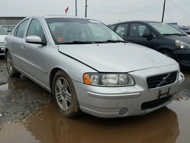 YV1RS592X52479066 - 2005 VOLVO S60 2.5T SILVER photo 1
