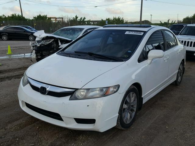 19XFA1F90BE003042 - 2011 HONDA CIVIC EXL WHITE photo 2