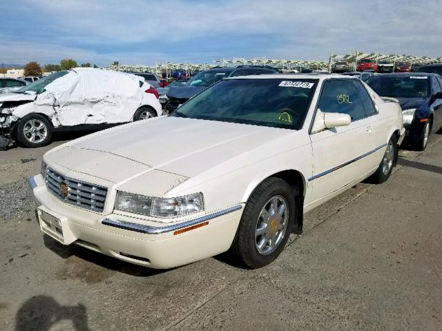 1G6ET1298YB702875 - 2000 CADILLAC ELDORADO T WHITE photo 2