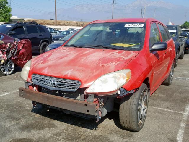 2T1KR32E15C499493 - 2005 TOYOTA MATRIX RED photo 2