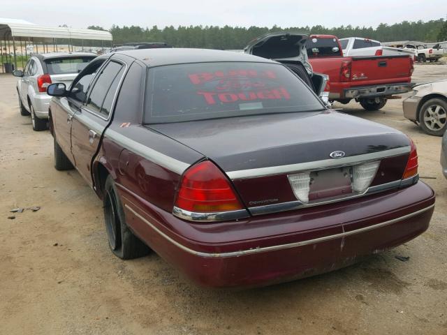 2FAFP71W8WX145482 - 1998 FORD CROWN VICT BURGUNDY photo 3