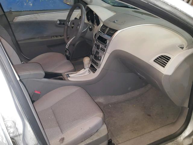 1G1ZB5E00CF209627 - 2012 CHEVROLET MALIBU LS ვერცხლისფერი ფოტო 5
