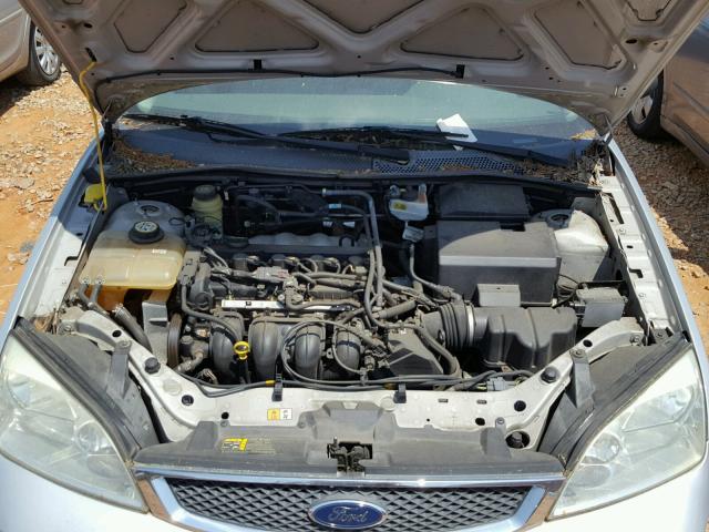 1FAFP34N75W316891 - 2005 FORD FOCUS ZX4 GRAY photo 7