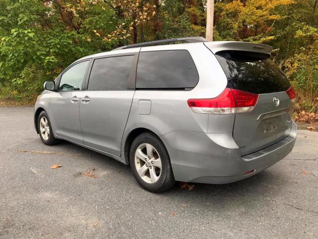 5TDKK3DC2BS067739 - 2011 TOYOTA SIENNA LE SILVER photo 3