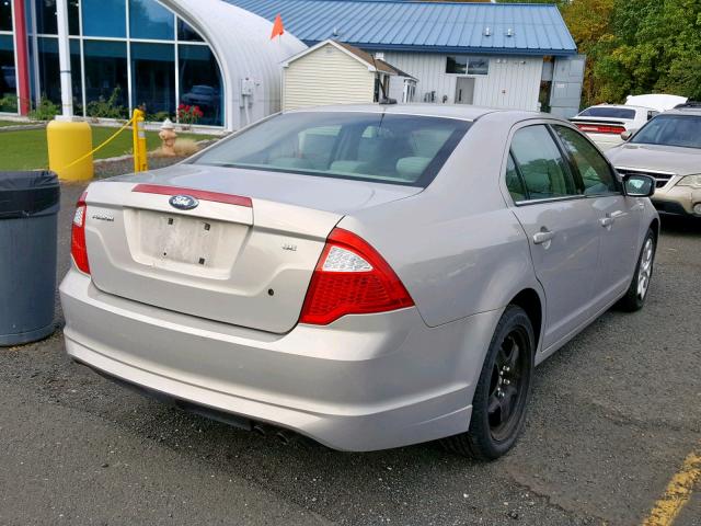 3FAHP0HA2AR143762 - 2010 FORD FUSION SE BEIGE photo 4