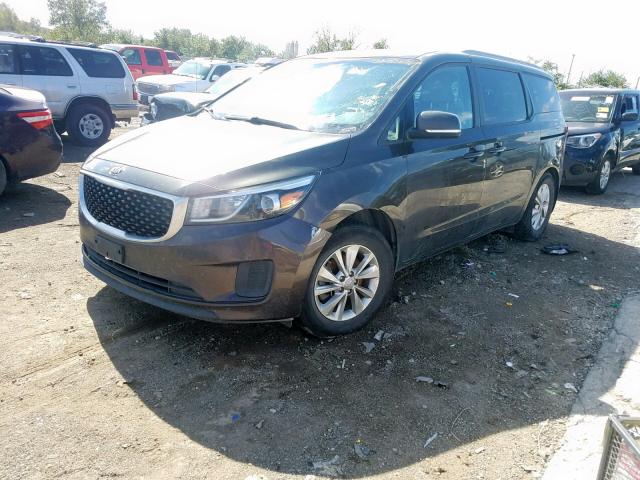 KNDMB5C19G6201707 - 2016 KIA SEDONA LX BROWN photo 2