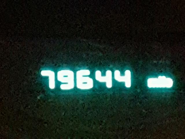 1J8HG48P37C573516 - 2007 JEEP COMMANDER BLACK photo 8