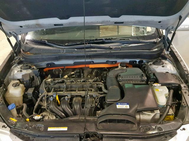 KMHEC4A48DA065793 - 2013 HYUNDAI SONATA HYB SILVER photo 7