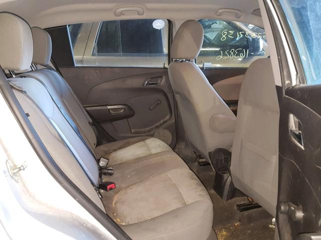 1G1JA6SH2D4139951 - 2013 CHEVROLET SONIC LS 银色 照片 6