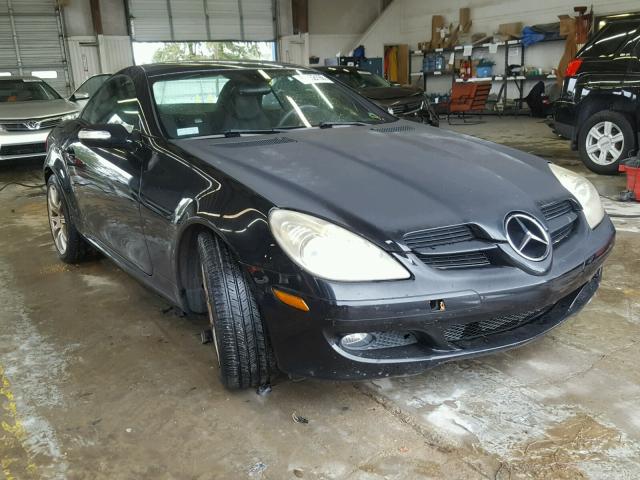 WDBWK56F46F107909 - 2006 MERCEDES-BENZ SLK 350 BLACK photo 1