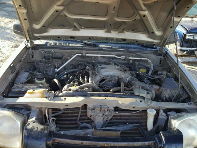 1N6ED27T72C386047 - 2002 NISSAN FRONTIER C SILVER photo 7