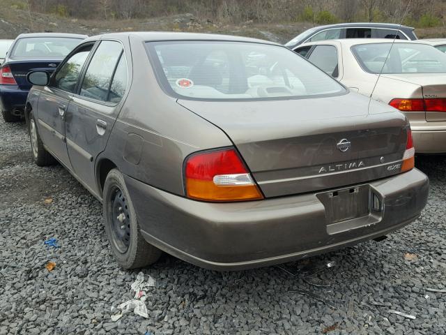 1N4DL01DXWC182328 - 1998 NISSAN ALTIMA XE TAN photo 3