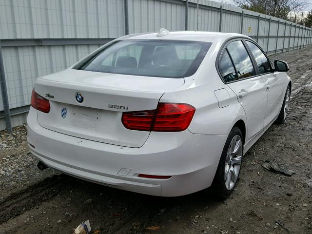 WBA3C3C51DF981629 - 2013 BMW 320 I WHITE photo 4