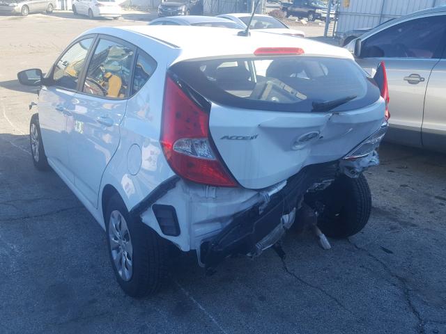 KMHCT5AE7HU316474 - 2017 HYUNDAI ACCENT SE WHITE photo 3