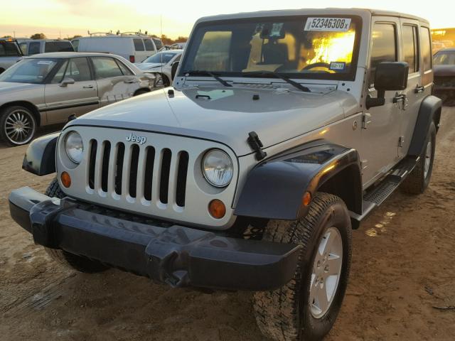 1J4GA39127L157976 - 2007 JEEP WRANGLER X GRAY photo 2