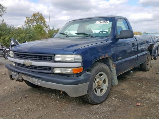 1GCEC14WX2Z144056 - 2002 CHEVROLET SILVERADO BLUE photo 2