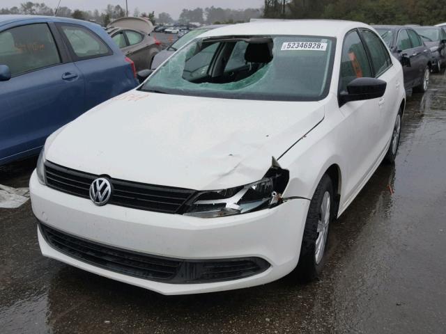 3VW2K7AJ4BM398233 - 2011 VOLKSWAGEN JETTA BASE WHITE photo 2