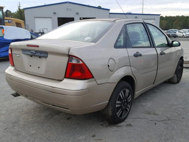 1FAFP34N77W101921 - 2007 FORD FOCUS ZX4 GOLD photo 4