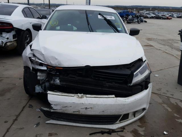 3VW2K7AJ1DM350790 - 2013 VOLKSWAGEN JETTA BASE WHITE photo 9