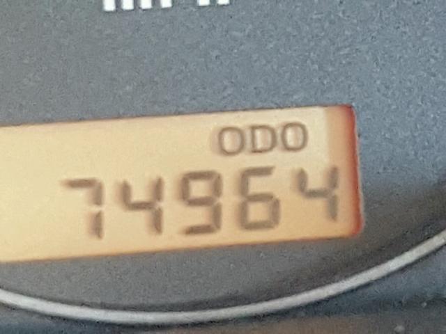 4S2DF58YX44602804 - 2004 ISUZU AXIOM XS Qara foto 8