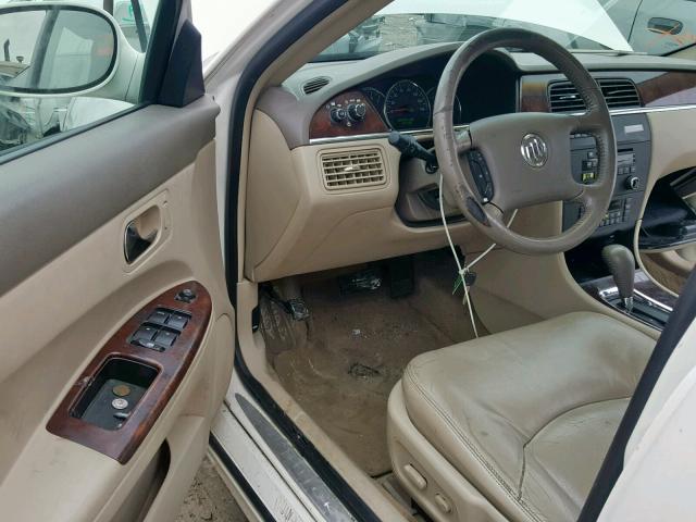 2G4WD552071111292 - 2007 BUICK LACROSSE C WHITE photo 9