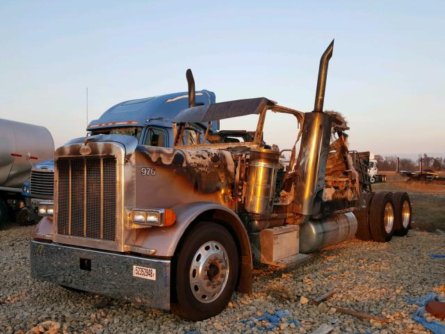 1XP5D49XX4D819452 - 2004 PETERBILT 379 WHITE photo 2