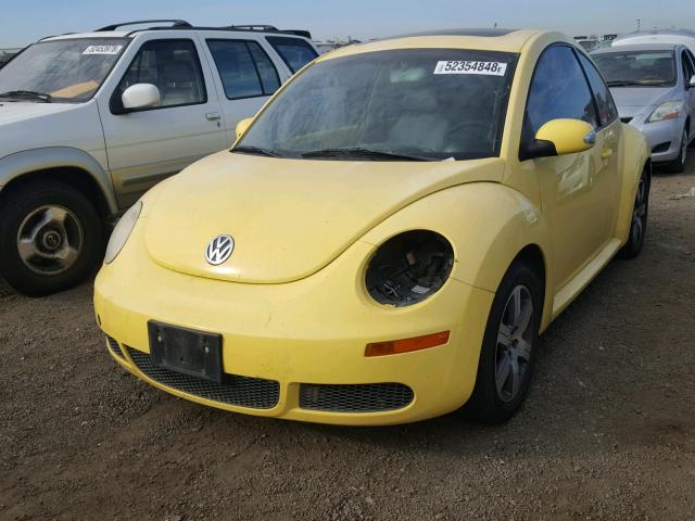 3VWRG31C16M408815 - 2006 VOLKSWAGEN NEW BEETLE 黄色 照片 2